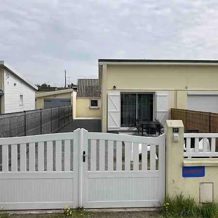 La Bagatelle 100 M De La Plage Hauteville-sur-Mer Exterior photo